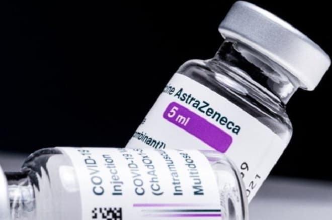Vacina AstraZeneca. 