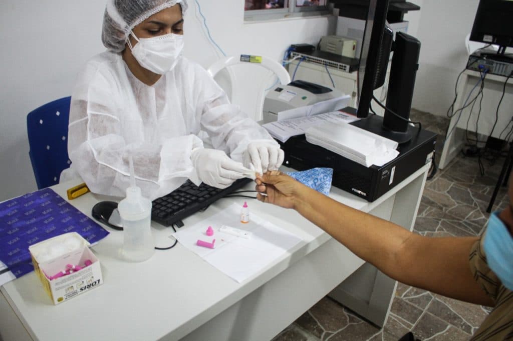 Centro de testagem da rede estadual segue funcionando no HCI 