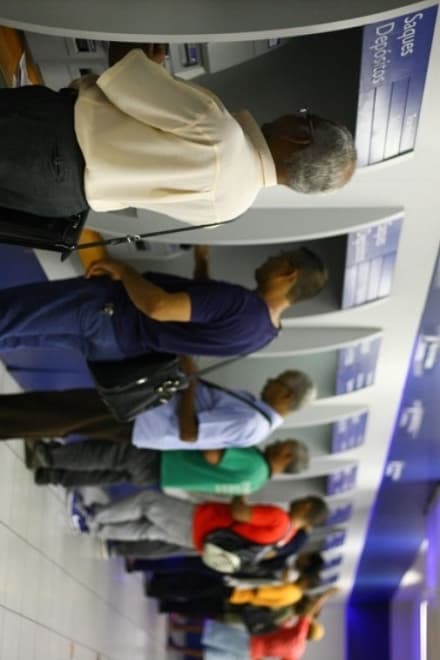 Caixa começa a pagar primeira parcela de julho do Auxílio Brasil