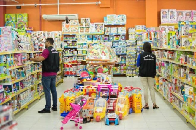 Dia das Crianças: Procon encontra diferença de mais 800% em pesquisa de preços 