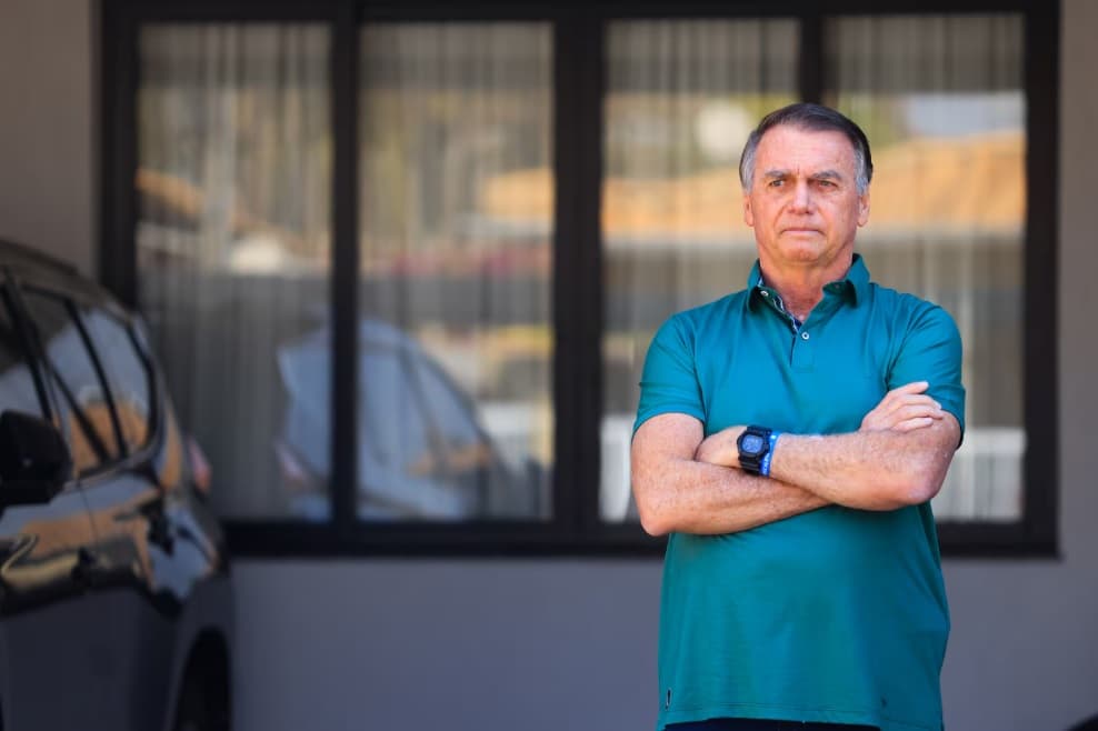 Bolsonaro pede ao STF prisão domiciliar humanitária alegando quadro clínico grave