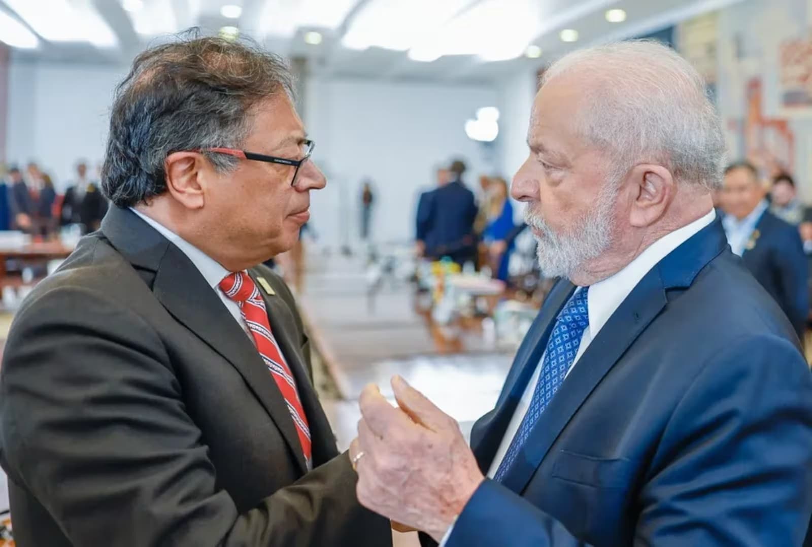 Brasil condena ação dos EUA em nota conjunta e participa de reunião emergencial