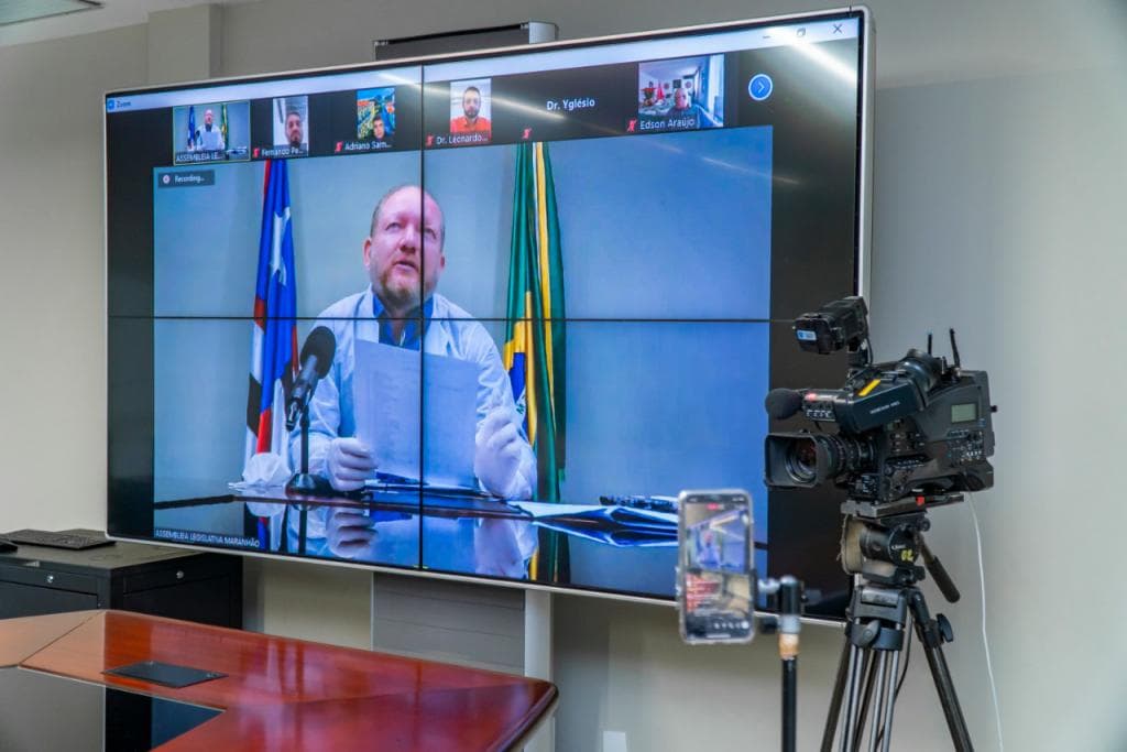 reunião por videoconferência