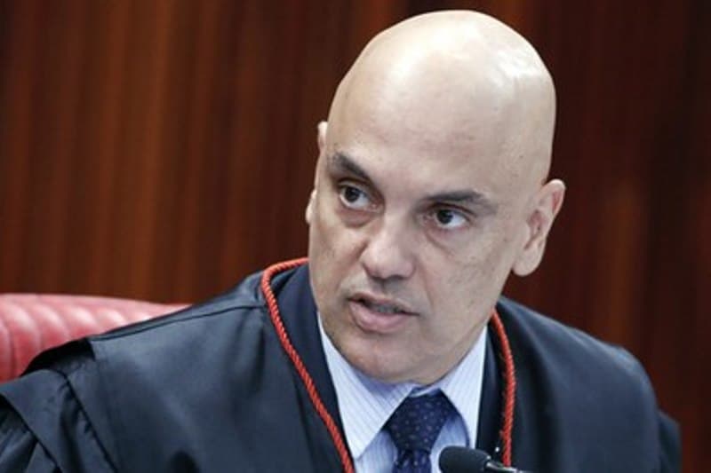Moraes autoriza PF a acessar dados apagados pelo Facebook