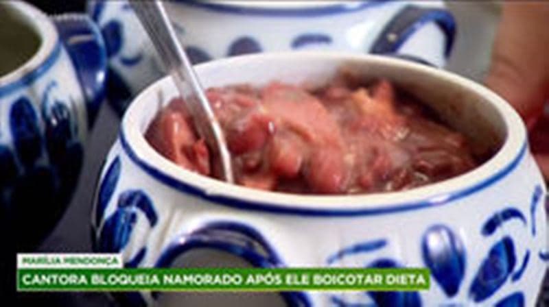 pote com alimento