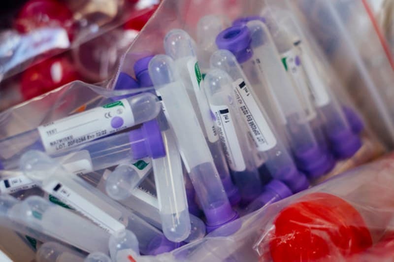 Covid-19: parceria pode gerar 2 bilhões de doses de vacina