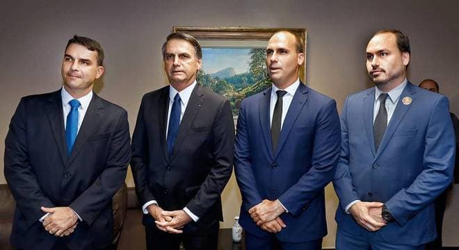 Sem Aliança pelo Brasil, Bolsonaro cogita se filiar a partido para 22