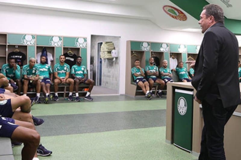 jogadores de futebol