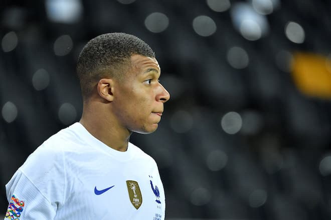 Mbappé é diagnosticado com covid-19 antes de jogo da seleção francesa