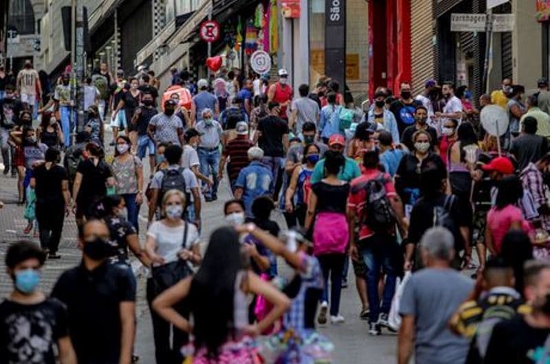 População do Brasil passa de 211,7 milhões de habitantes