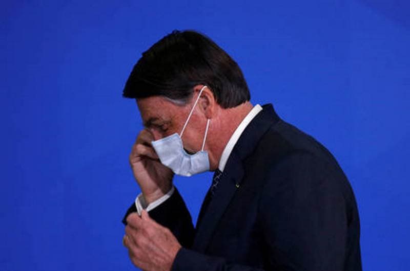 Bolsonaro sanciona lei de crédito a profissionais liberais na pandemia