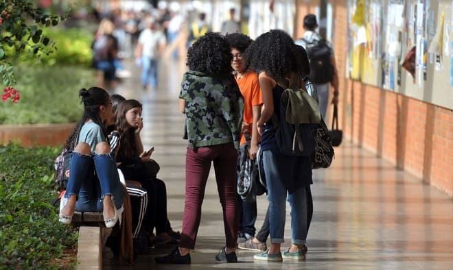 Revogada portaria que acabava com cotas para negros e índios