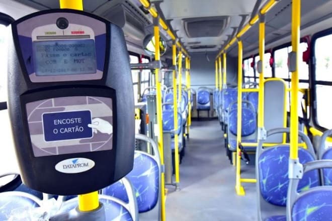 PL regulamenta apresentação artística nos transportes públicos