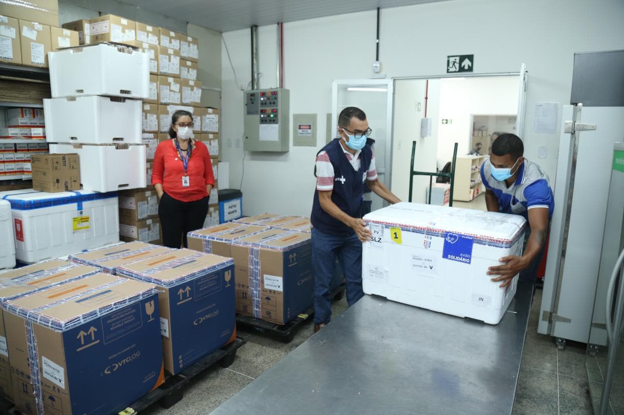 Maranhão recebe novos lotes das vacinas da Pfizer e Janssen