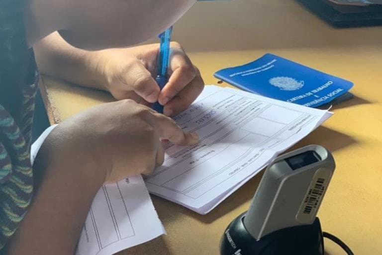 Discriminação salarial será punida com multa; texto vai a sanção