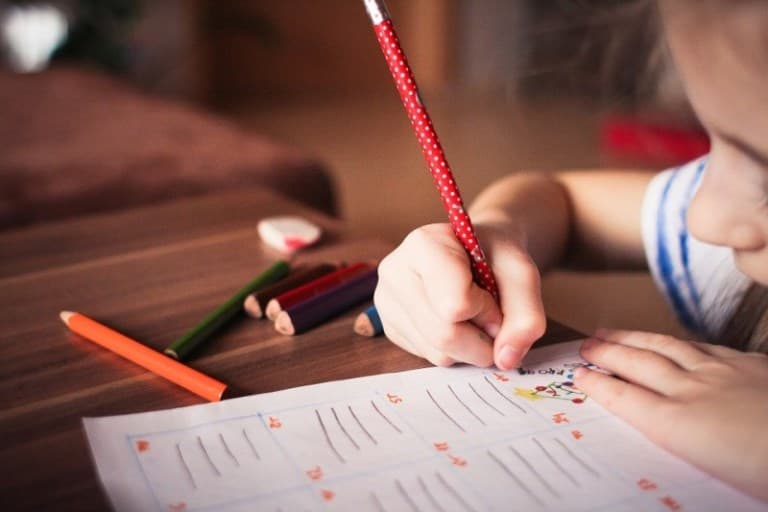 Covid-19: matrículas em escolas têm queda de 30%
