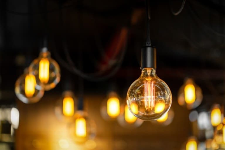 Sancionada lei que altera regras do setor elétrico para conter tarifas