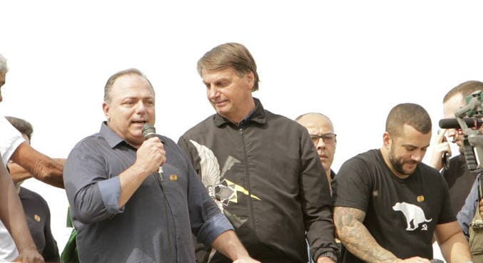 Pazuello vive dilema e cogita governo do Rio de Janeiro