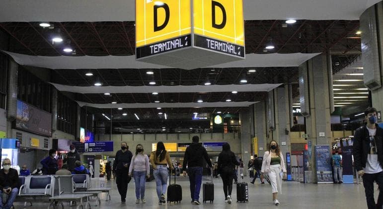 Instituto identifica variante indiana em passageiro em SP