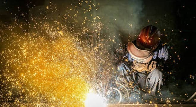 Vacinação consolida processo de recuperação da economia do país