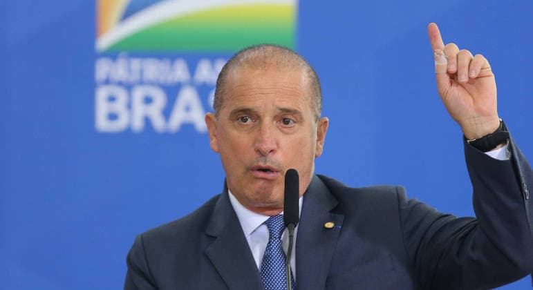 Onyx Lorenzoni vai para quarta troca de cargo