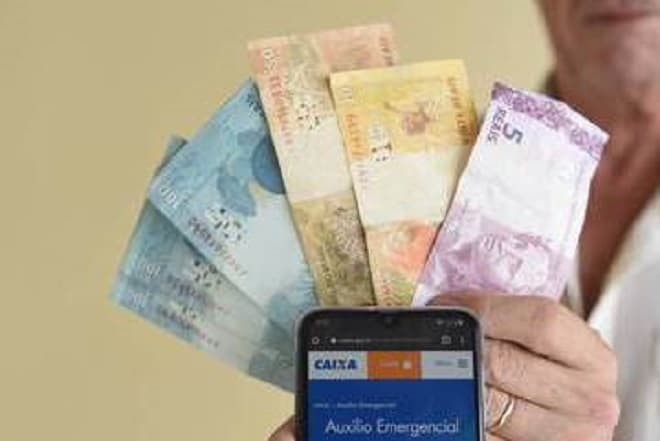 Brasileiros saberão nesta sexta-feira se têm direito a auxílio