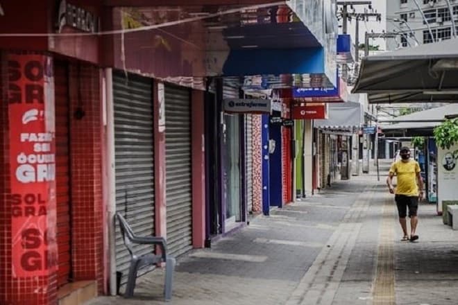 Ceará anuncia retorno de comércio não essencial na próxima semana