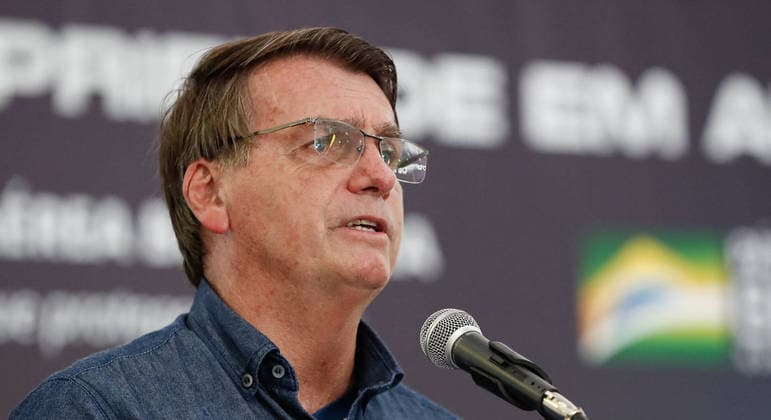 Bolsonaro promete decretos sobre armas e sugere auxílio nos Estados