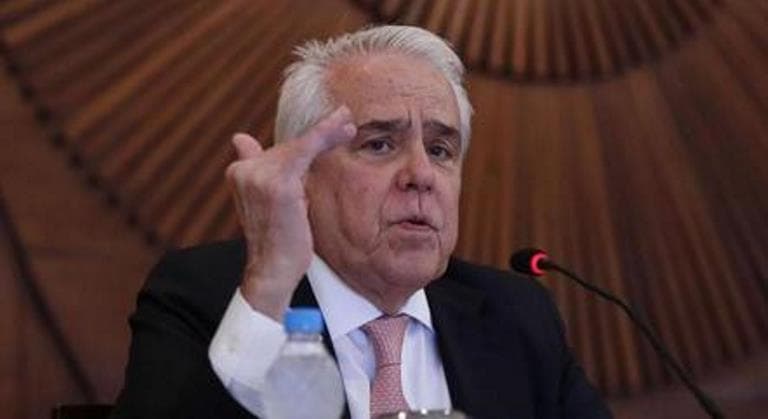 Petróleo é cotado em dólar e não há como fugir, diz Castello Branco