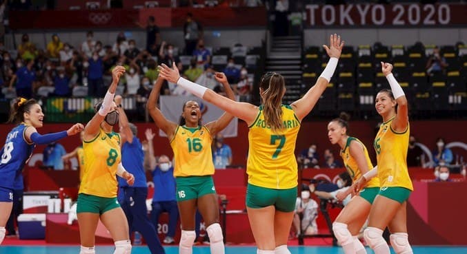 Brasil vira contra russas e está na semi do vôlei feminino em Tóquio