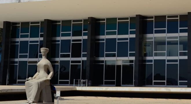 Maioria do STF mantém suspensão do orçamento secreto