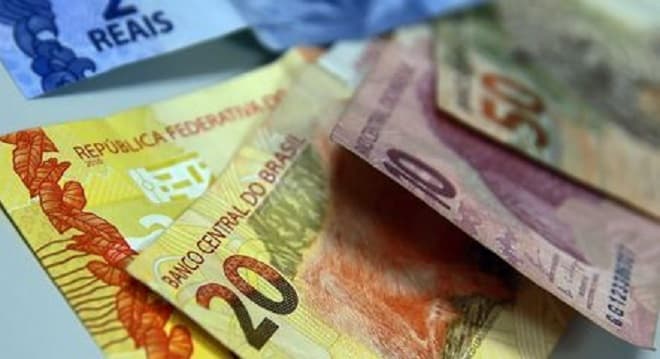 Mercado espera inflação e dólar mais altos no fim deste ano