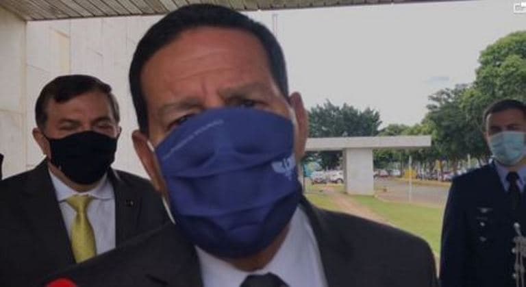 Queiroga deve executar políticas definidas por Bolsonaro, diz Mourão