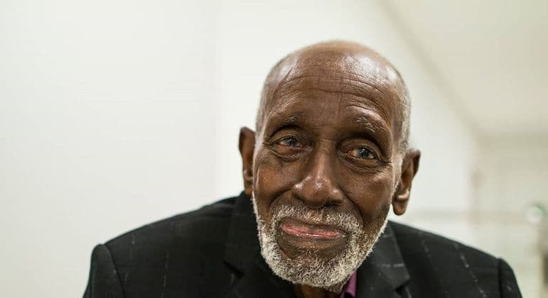 Sambista Nelson Sargento morre aos 96 anos no Rio de Janeiro