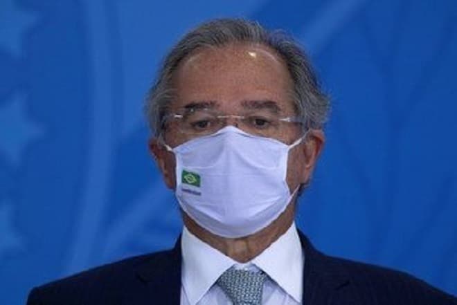 Guedes diz que governo vai ampliar verba de R$ 20 bi para vacinas