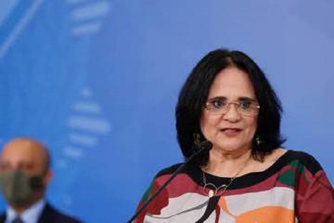 Damares Alves se encontra com delegado do caso Henry