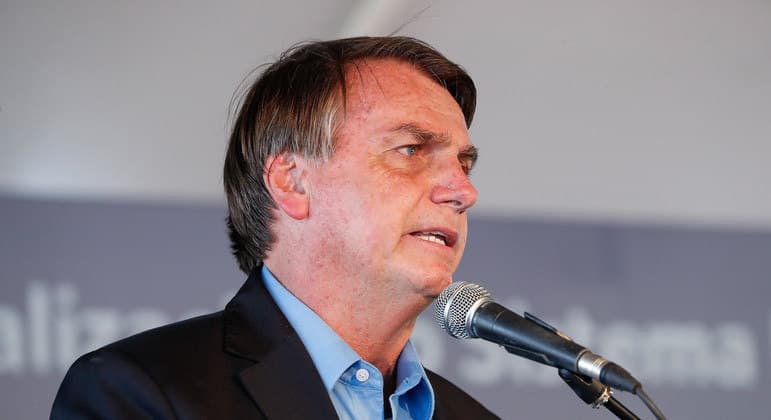 Bolsonaro: 'Vamos apurar os responsáveis pelo combustível alto'