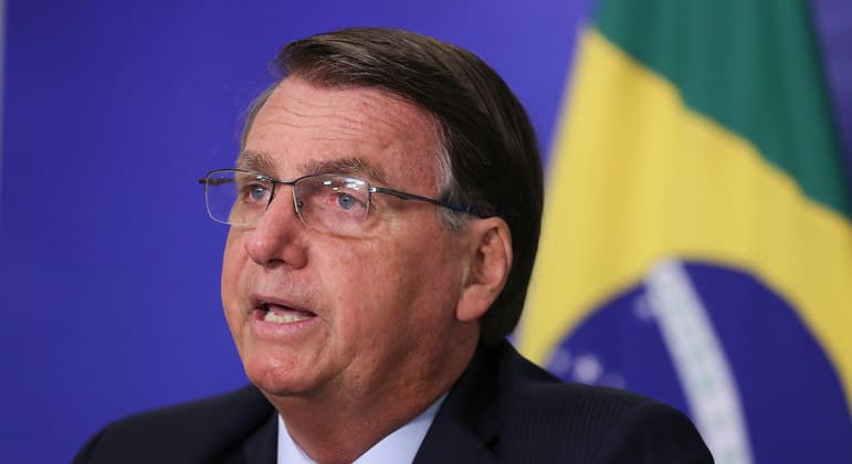 Bolsonaro cogita recriar ministérios após eleição no Congresso