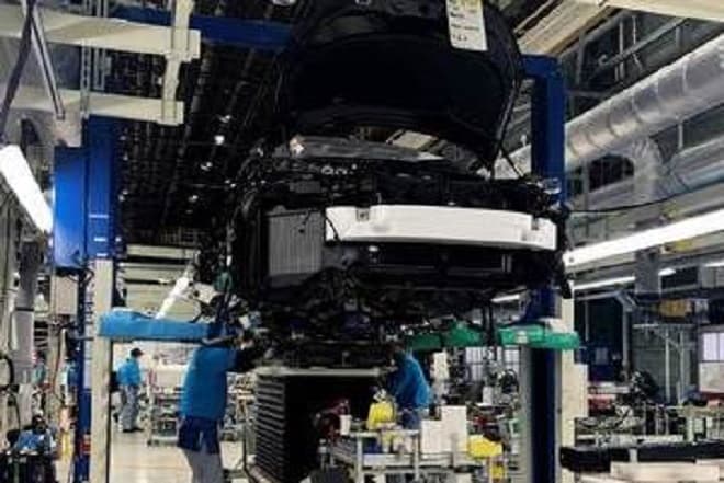 Produção industrial volta a cair após 9 meses seguidos de alta
