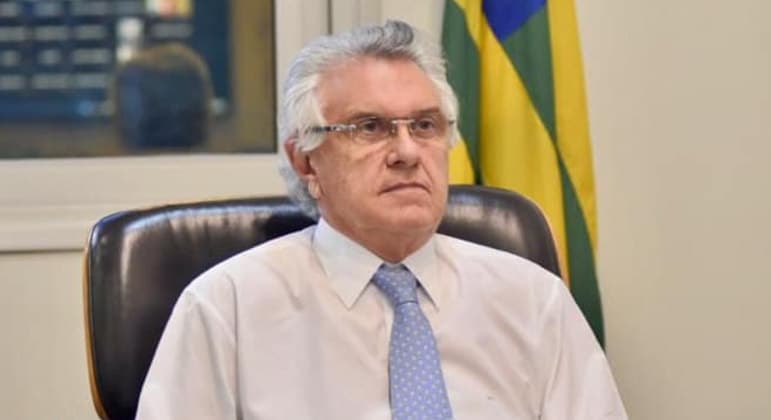 Bolsonaro abre novo conflito com governadores