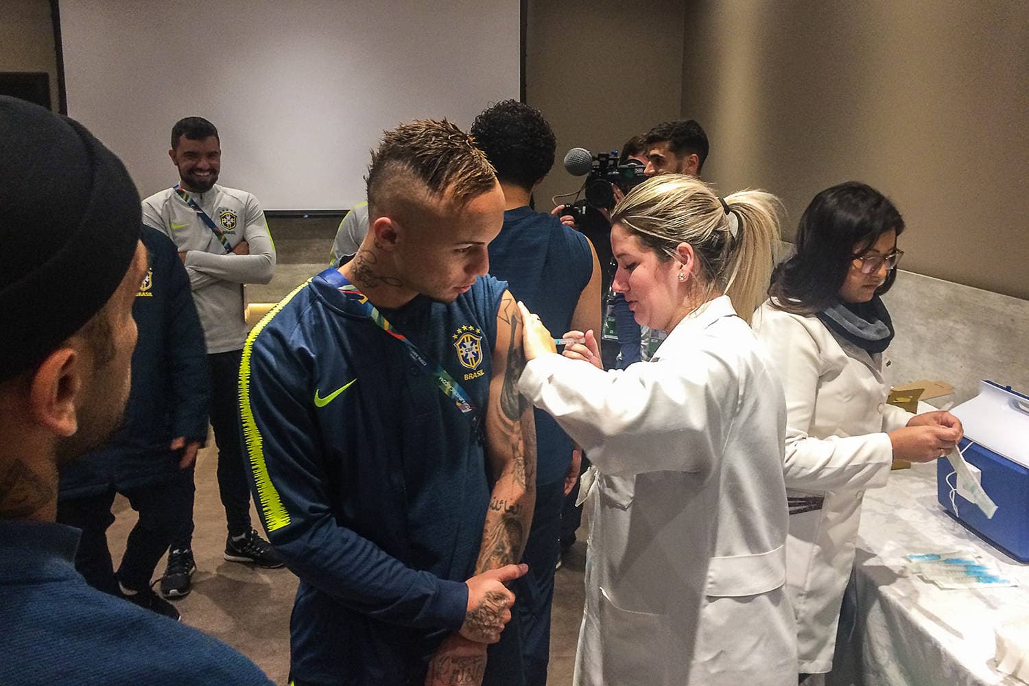 Jogadores da Seleção deverão ser liberados para furar a fila da vacina