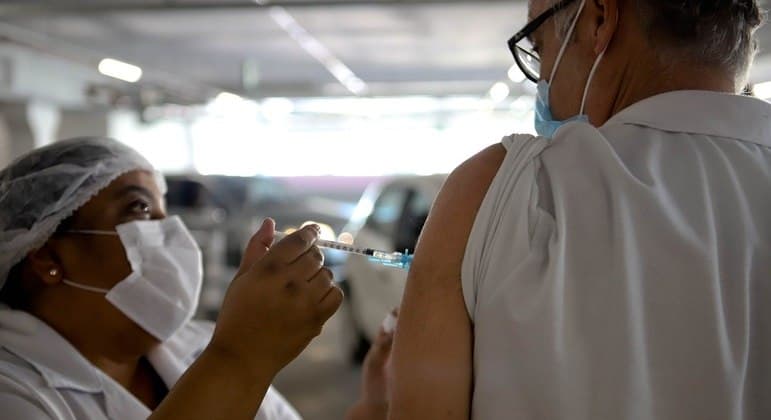 Mais de 45 milhões já receberam 1ª dose de vacina no Brasil