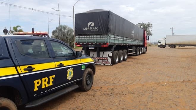 PRF apreende mais de 143m³ de madeira nativa transportada ilegalmente no MA