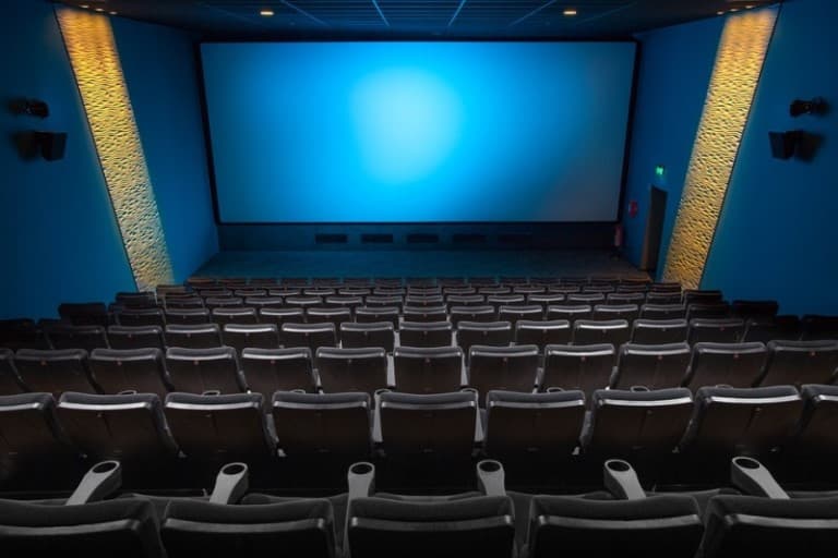 Proposta flexibiliza regras para lançamento de filmes e séries
