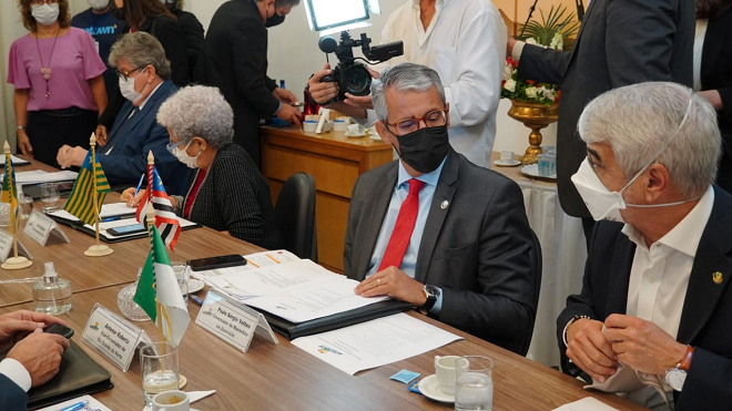 Paulo Velten participa de reunião do Consórcio Nordeste