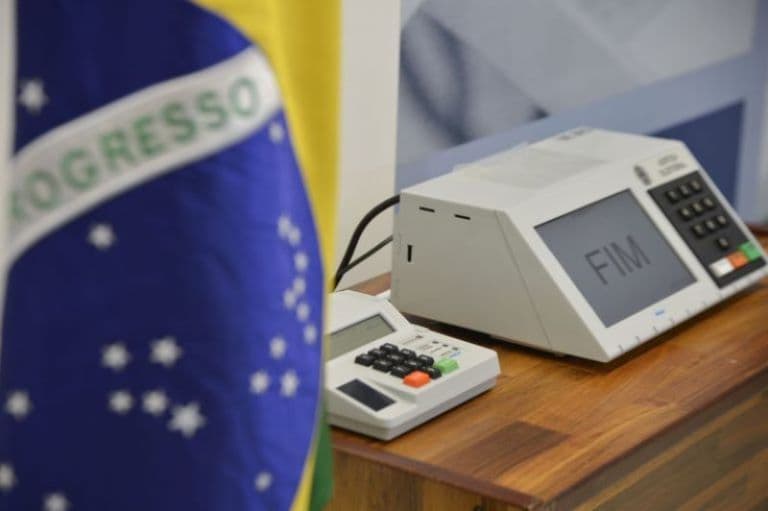Votação seguirá o horário de Brasília em todo o país