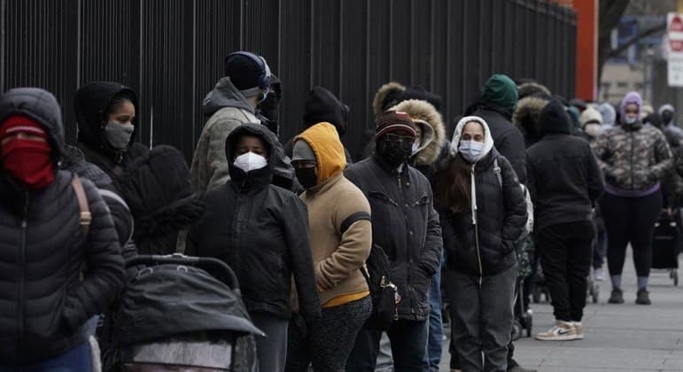 EUA batem recorde mundial com mais de 1 milhão de casos de Covid