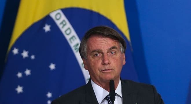 Bolsonaro volta a criticar ajuda oferecida pela Argentina à Bahia