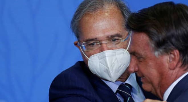 Paulo Guedes 'veta' reajuste salarial, e servidores reagem