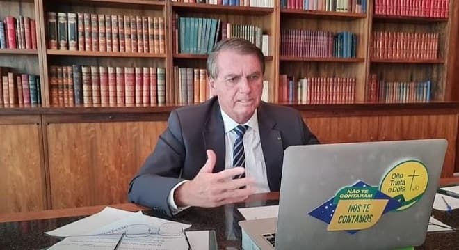 Bolsonaro diz que inflação é culpa das ações de distanciamento social
